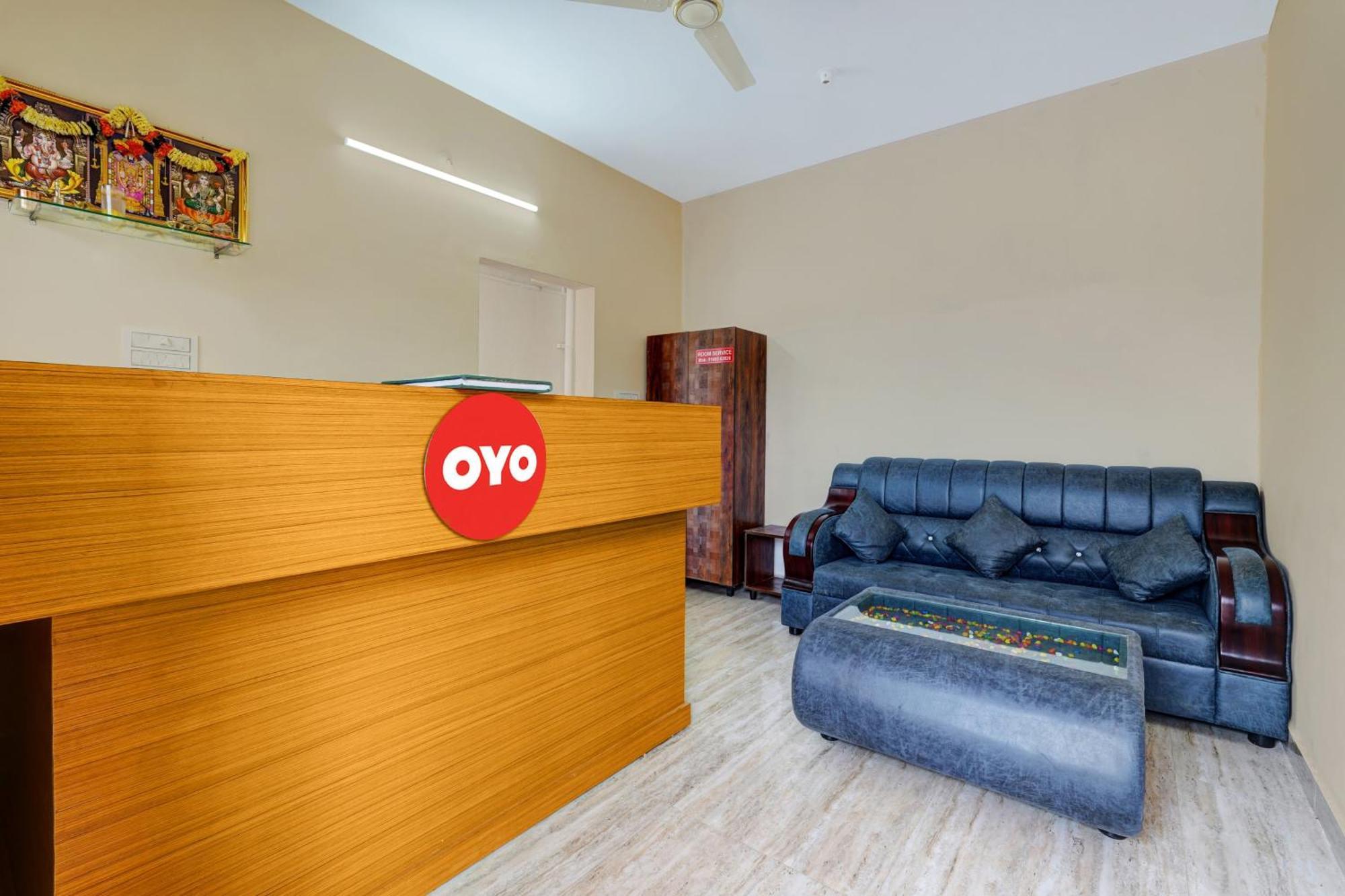 Oyo Flagship Shri Sai Palace Kumbalgod 外观 照片